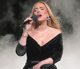 Adele: Kısmen sağır kaldım