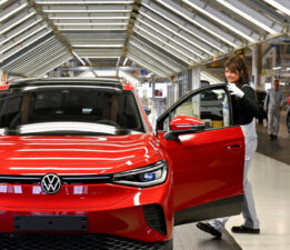 Alman VW’yi Çin çarptı