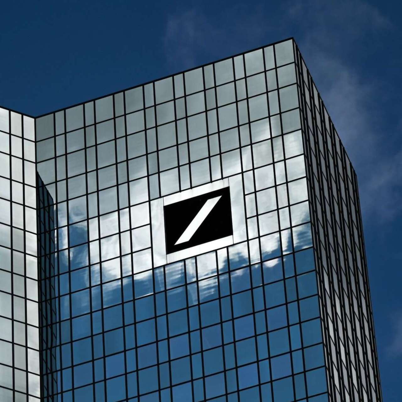 Deutsche Bank’tan 1.5 milyar Euro net kâr