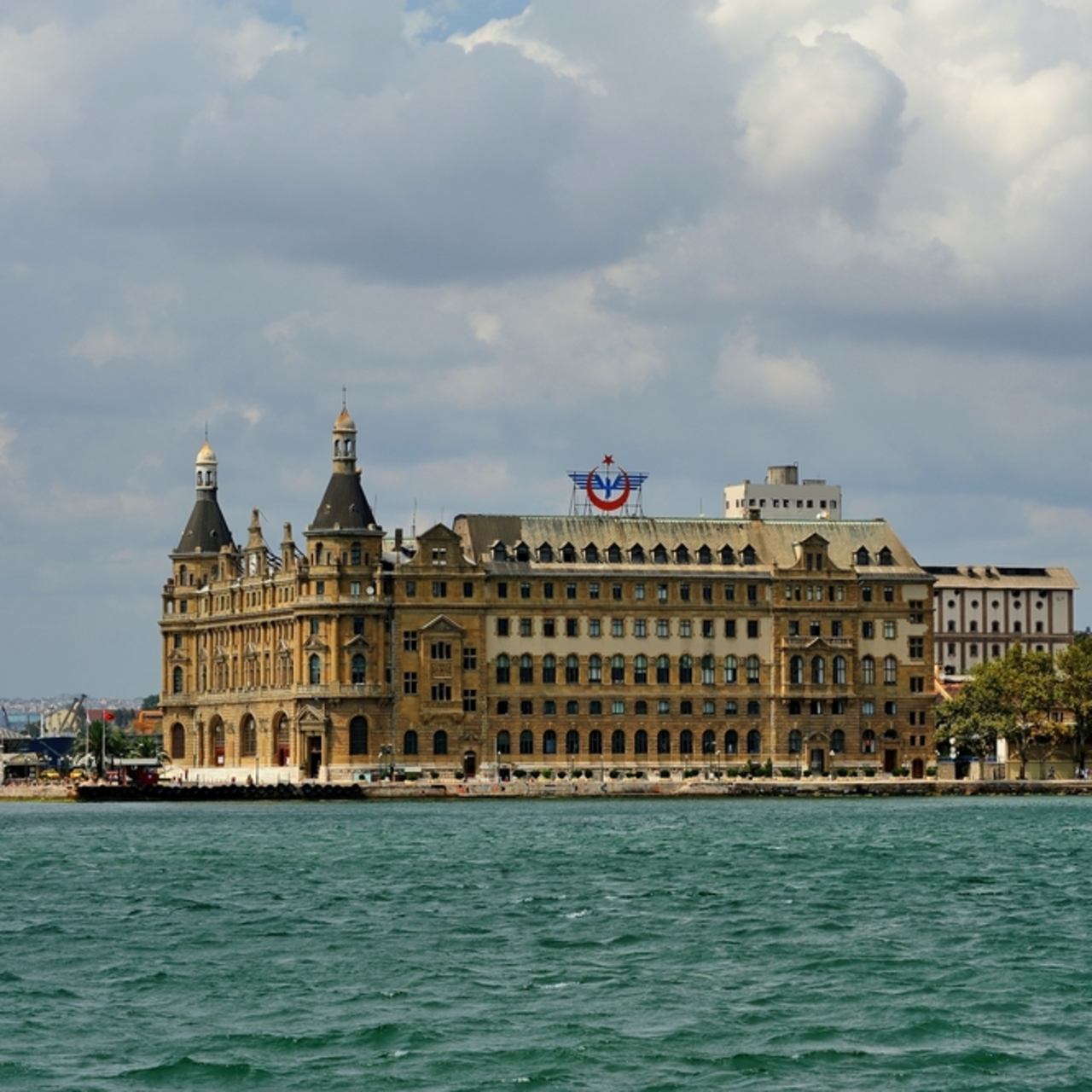 Haydarpaşa ve Sirkeci Garı’na ne olacak?