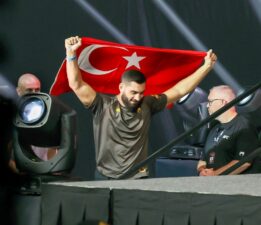 İbo Aslan, UFC 308’de Rafael Cerqueira’yı nakavtla mağlup etti