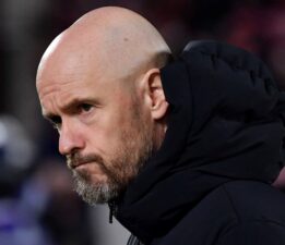 Manchester United Teknik Direktörü Erik ten Hag’dan Mourinho açıklaması