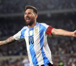 Messi’den hat-trick şov: Geceye damga vurdu