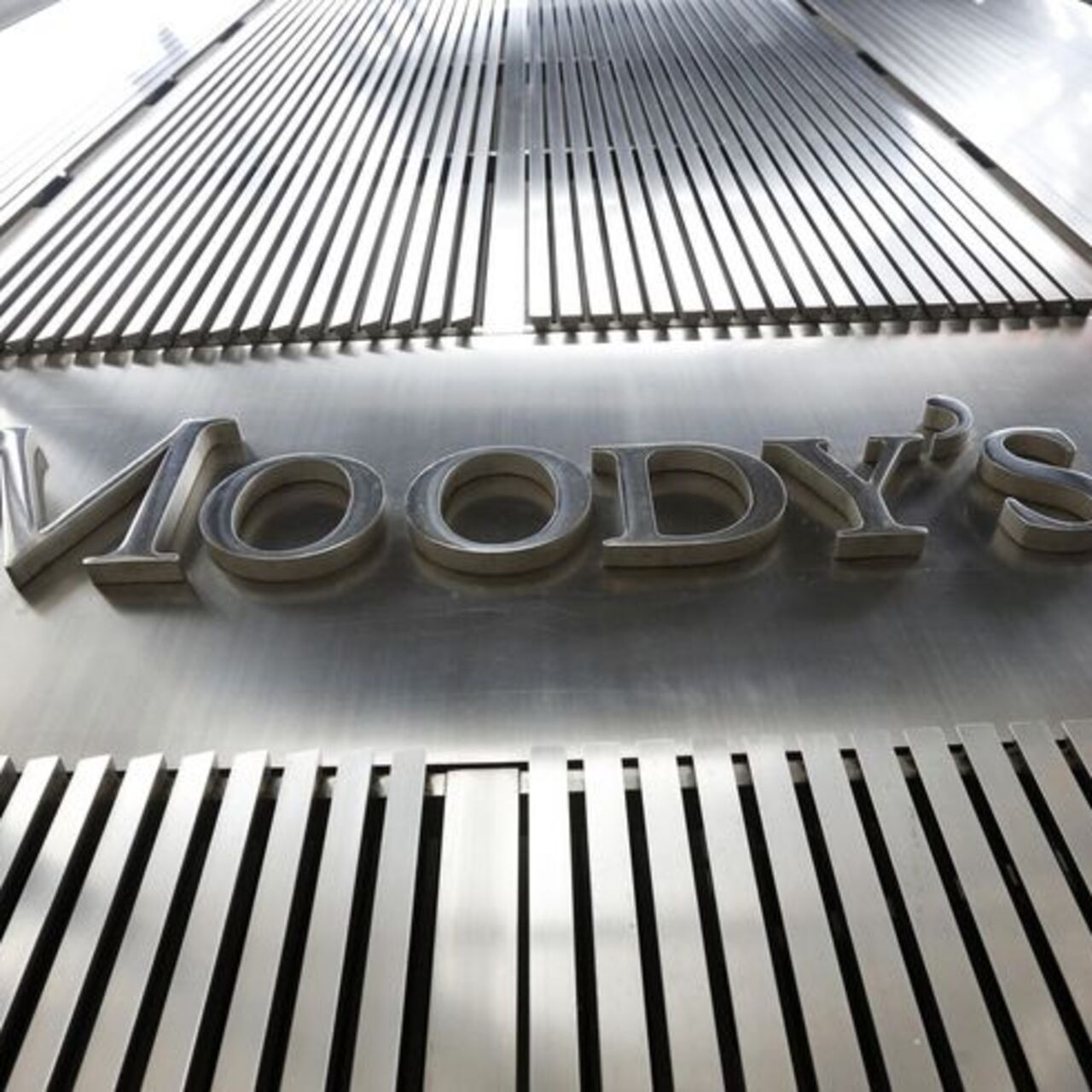 Moody’s Fransa’nın not görünümünü negatife çevirdi