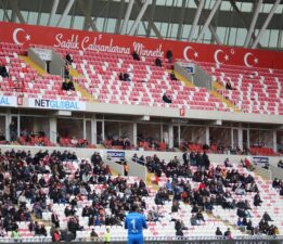 Sivassporlu taraftarlar, Hatayspor maçına ilgi göstermedi