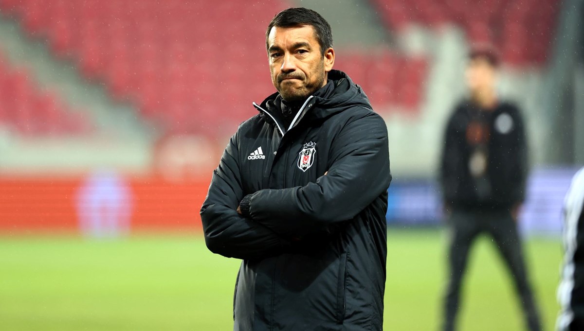 Beşiktaş’ta Giovanni van Bronckhorst dönemi sona eriyor