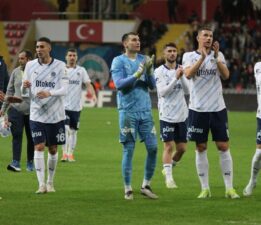 Fenerbahçe’nin Slavia Prag ilk 11’i belli oldu: (Fenerbahçe-Slavia Prag maçı ne zaman, saat kaçta, hangi kanalda canlı yayınlanacak?)