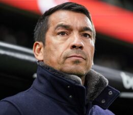 Giovanni van Bronckhorst: Üzgünüm ve hayal kırıklığı yaşıyorum