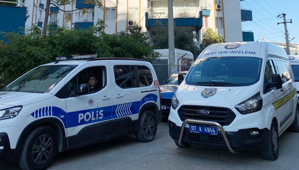 İzmir’den sonra bir kötü haber de Antalya’dan: 3 kardeş evde ölü bulundu