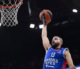 Anadolu Efes, Euroleague’de 3’te 3 peşinde