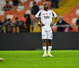 Beşiktaş, Adana Demirspor deplasmanında kayıp