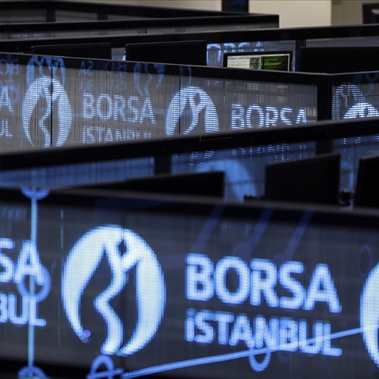 Borsa düştü altın yükseldi