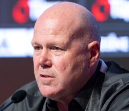 Brad Friedel’dan iddialara yanıt: Komisyon ücreti aldı mı?