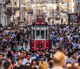 Ekimde işsizlik yükseldi