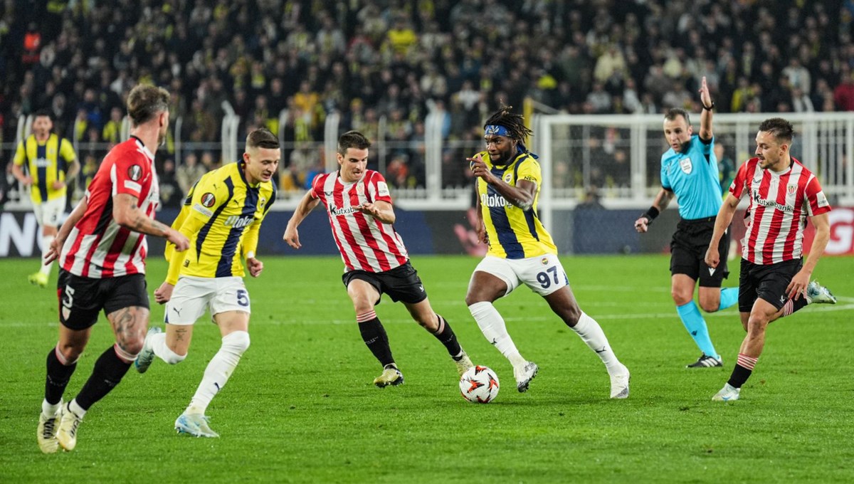 Fenerbahçe Avrupa yenilgisinin ardından galibiyet peşinde: Başakşehir maçı ilk 11’leri belli oldu