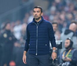 Giovanni van Bronckhorst’tan Beşiktaş itirafı: “Baskı çok fazlaydı”