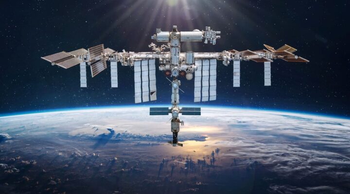 SpaceX’ten ISS’e özel seferler için yeni ortaklık