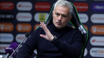 Mourinho: Futbolu biraz daha iyi bilmesi gerekiyor