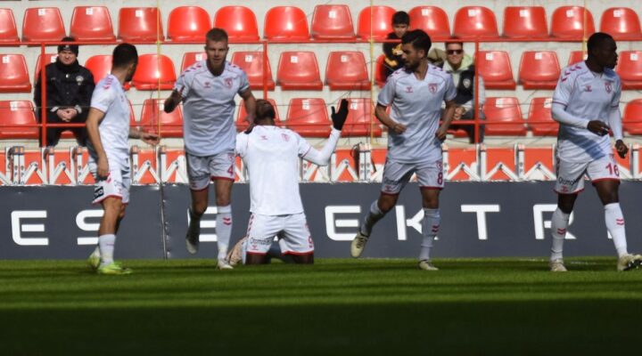 Samsunspor deplasmanda tek golle kazandı