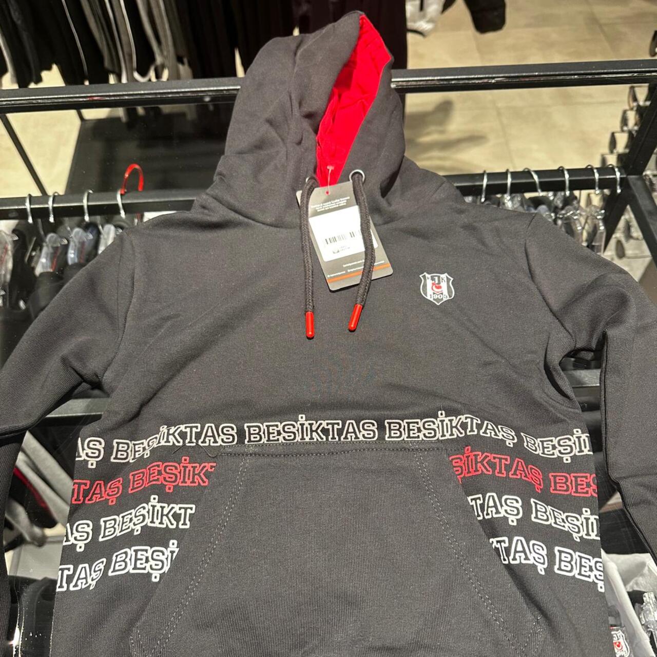 Beşiktaş çocuk sweatshirtü için toplatma kararı