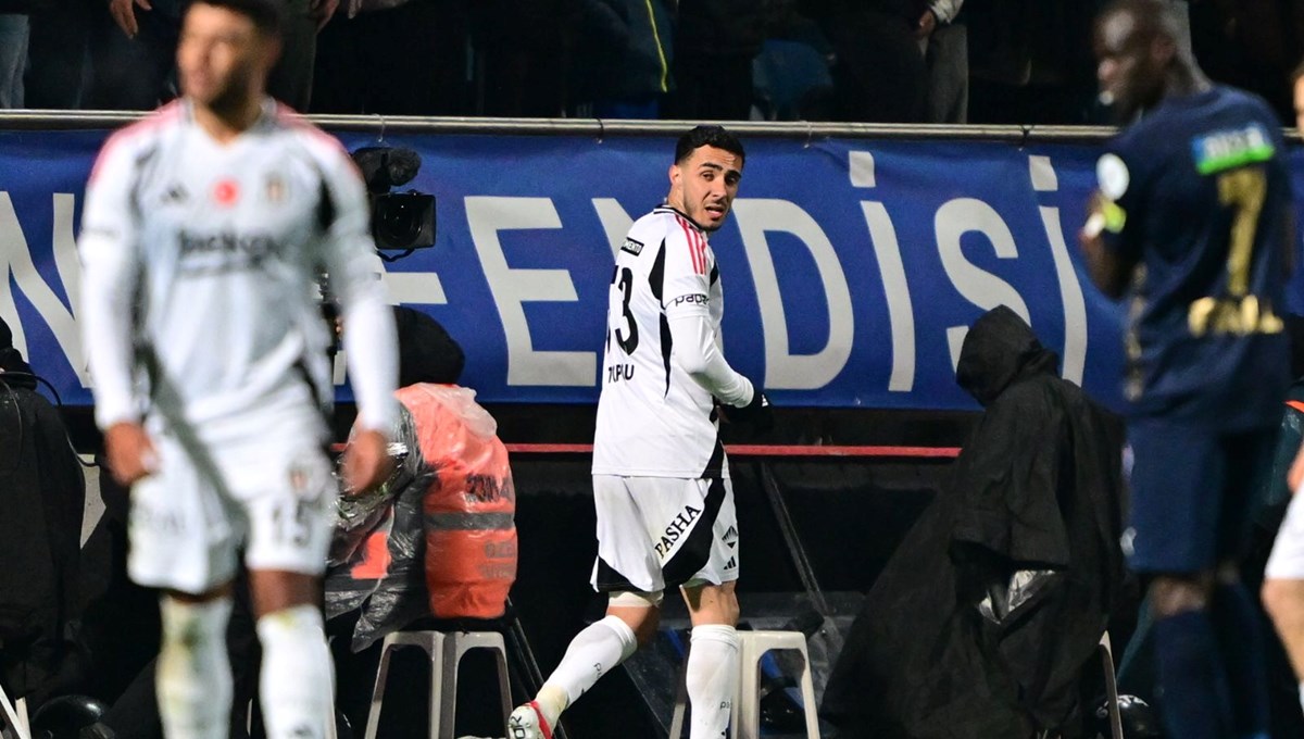 Beşiktaş’a Emirhan Topçu’dan kötü haber