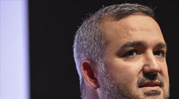 “Dezenflasyon devam ediyor ancak riskler canlı”