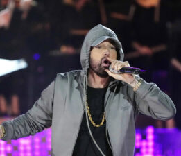 Eminem dede oldu