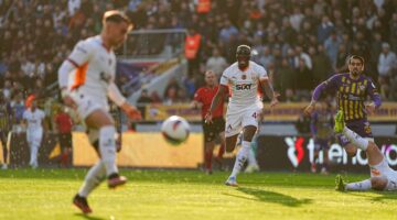 Galatasaray galip geldi, Osimhen rekorunu egale etti: Zirvede fark yeniden 5!