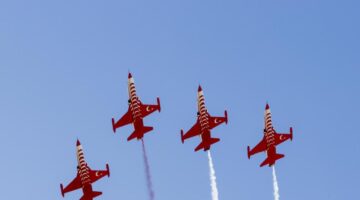 KKTC’de gökyüzü kırmızı beyaz olacak