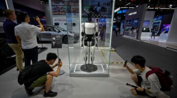 Robotları üzen ticaret savaşı: ABD-Çin gerilimi Optimus’u vurdu