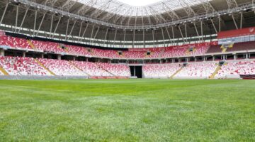 Sivas 4 Eylül Stadı Sivasspor-Fenerbahçe maçına hazırlanıyor: Zeminde son durum