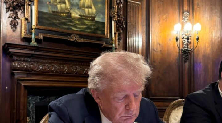Trump’tan Çin’e yeni tarife mesajı