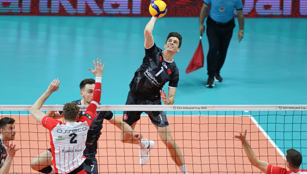 TVF Başkanı Üstündağ: “Dünyada artık Türk voleybolu konuşuluyor”