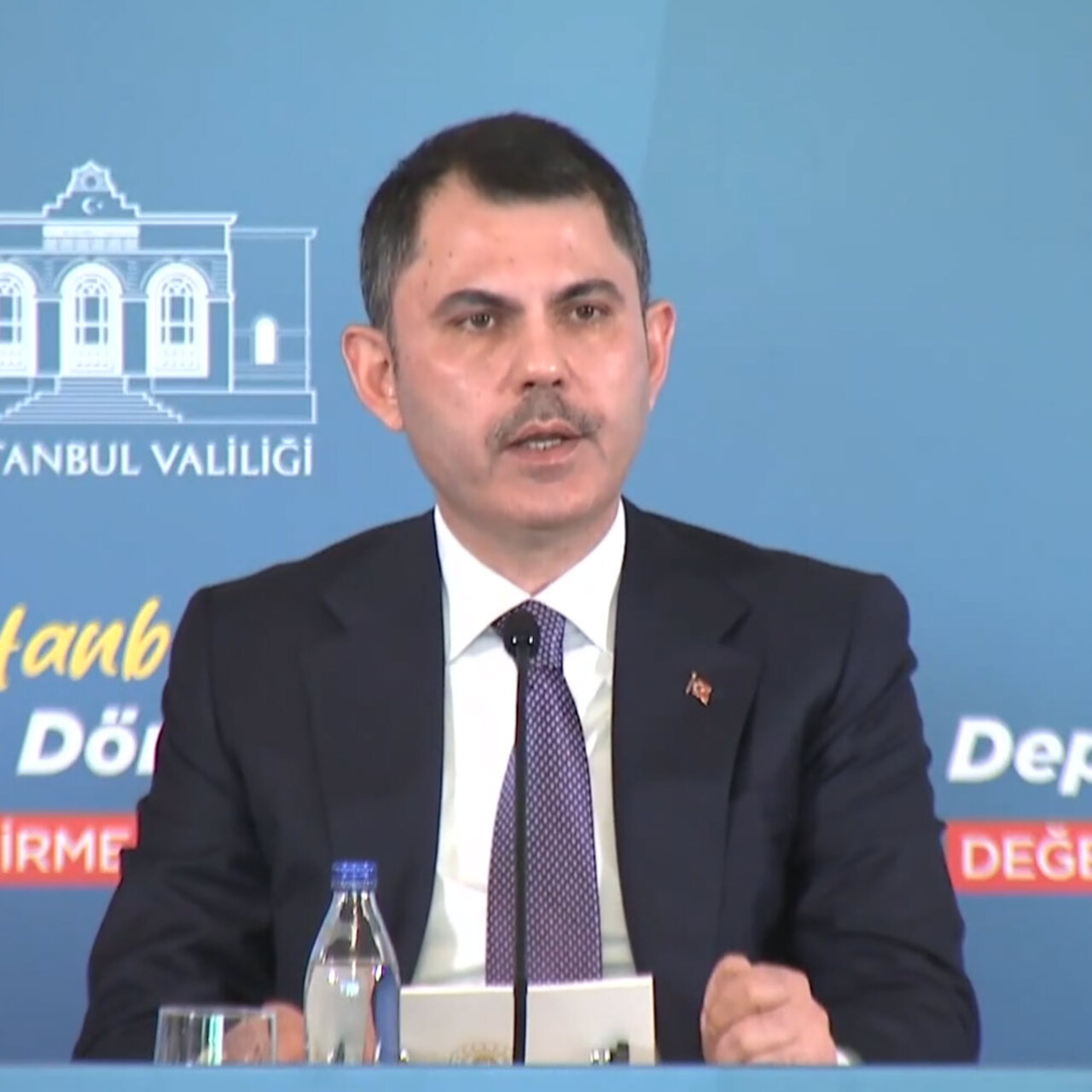 “Acil dönüşmesi gereken 600 bin konut var”