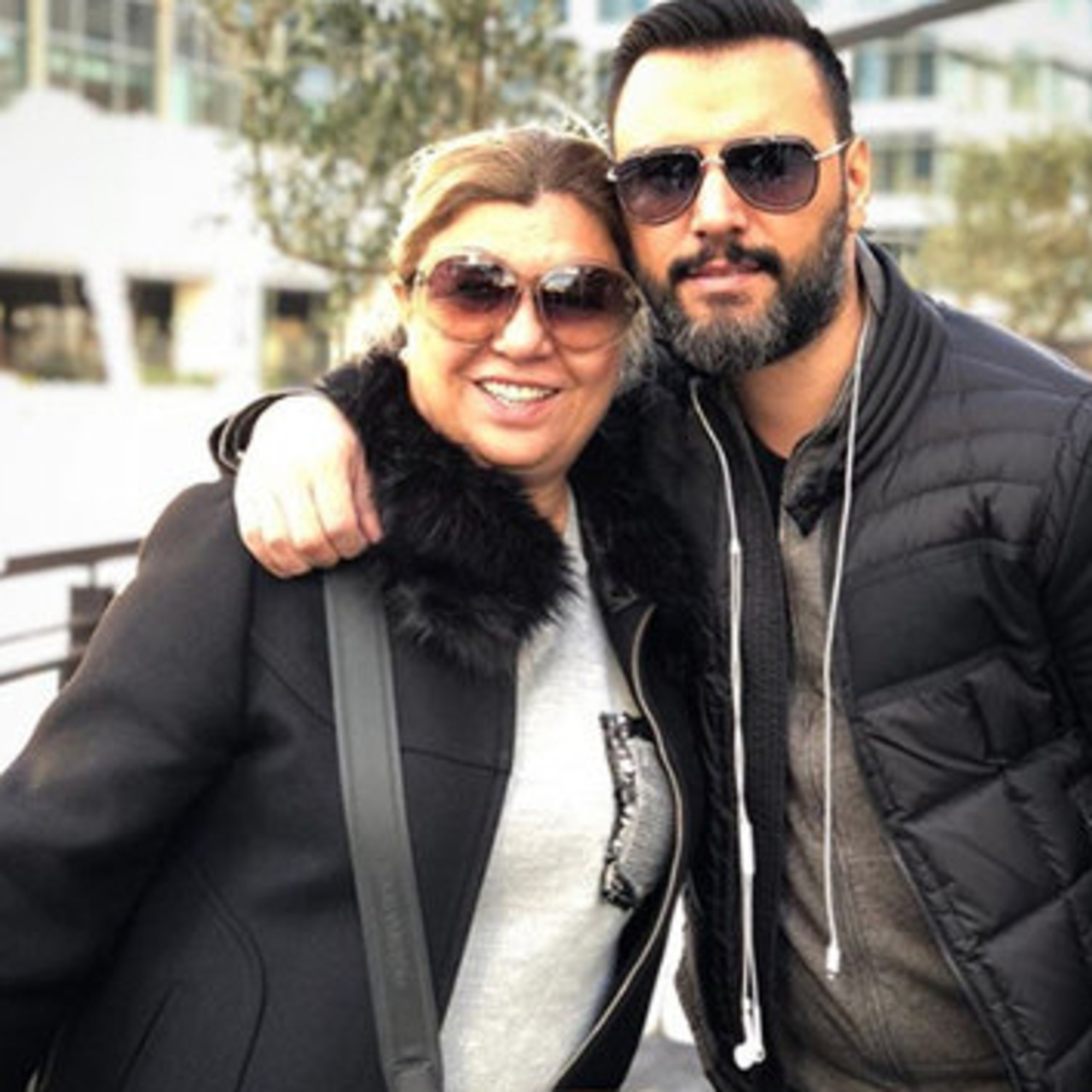 “Annemin Instagram hesabı hacklendi”