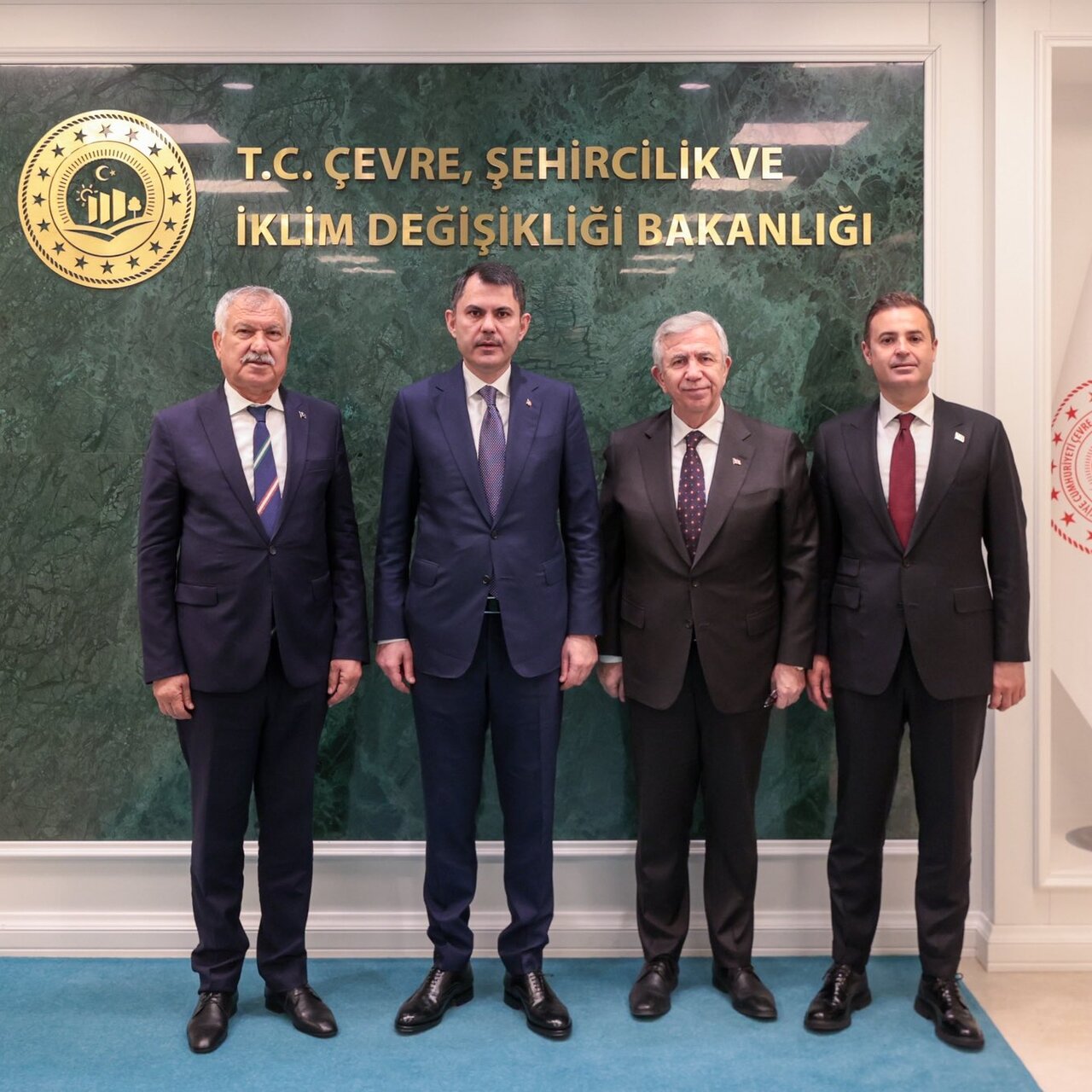 Bakan Kurum CHP’li başkanlarla görüştü