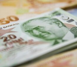 Bütçe 4 ayda 885 milyar TL açık verdi