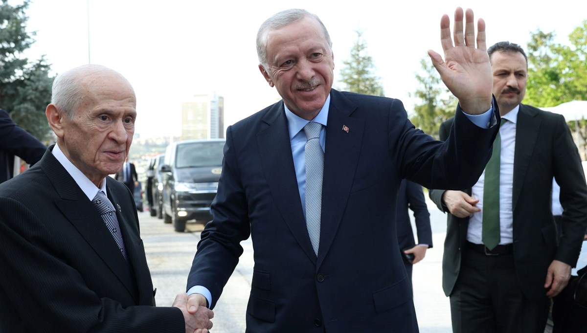 Cumhurbaşkanı Erdoğan, Devlet Bahçeli’yi ziyaret etti