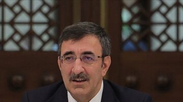 Cumhurbaşkanı Yardımcısı Yılmaz, Burhan Özdemir’i kutladı