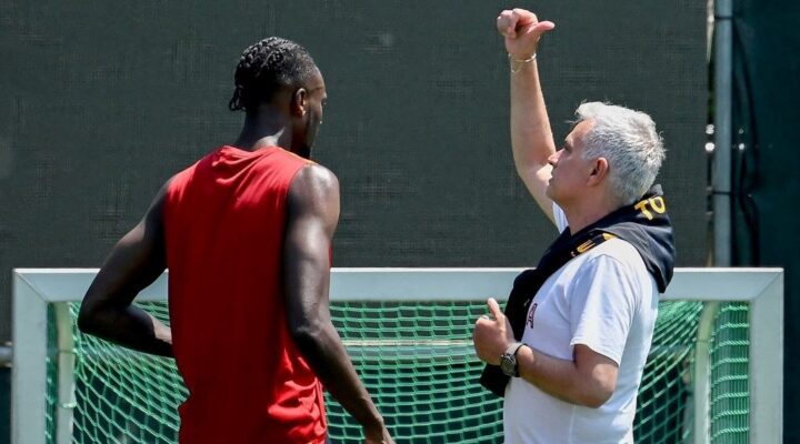 Fenerbahçe’ye iki yeni golcü: Mourinho eski öğrencisini getiriyor