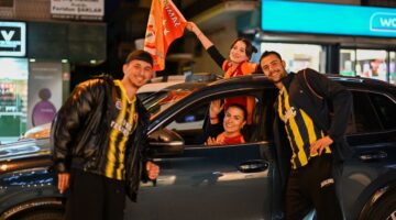 Galatasaray taraftarı sokağa döküldü