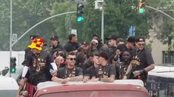 Galatasaray’da futbolcuların yolculuğu başladı: Anbean şampiyonluk kutlaması