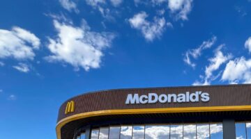McDonald’s Türkiye’de 2 bin kişiyi işe alacak