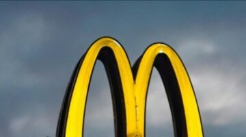 McDonald’s’ın küresel satışları düştü