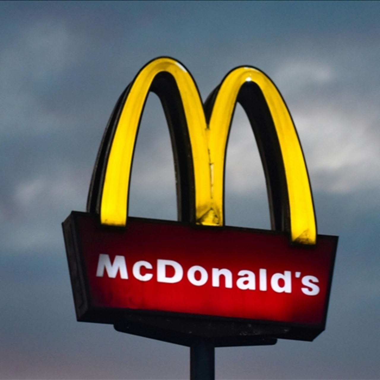 McDonald’s’ın küresel satışları düştü